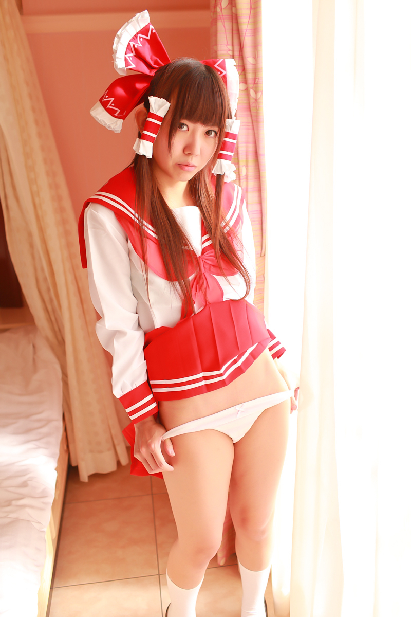 [Cosplay] Reimu Hakurei with dildo and toys - Touhou Project Cosplay